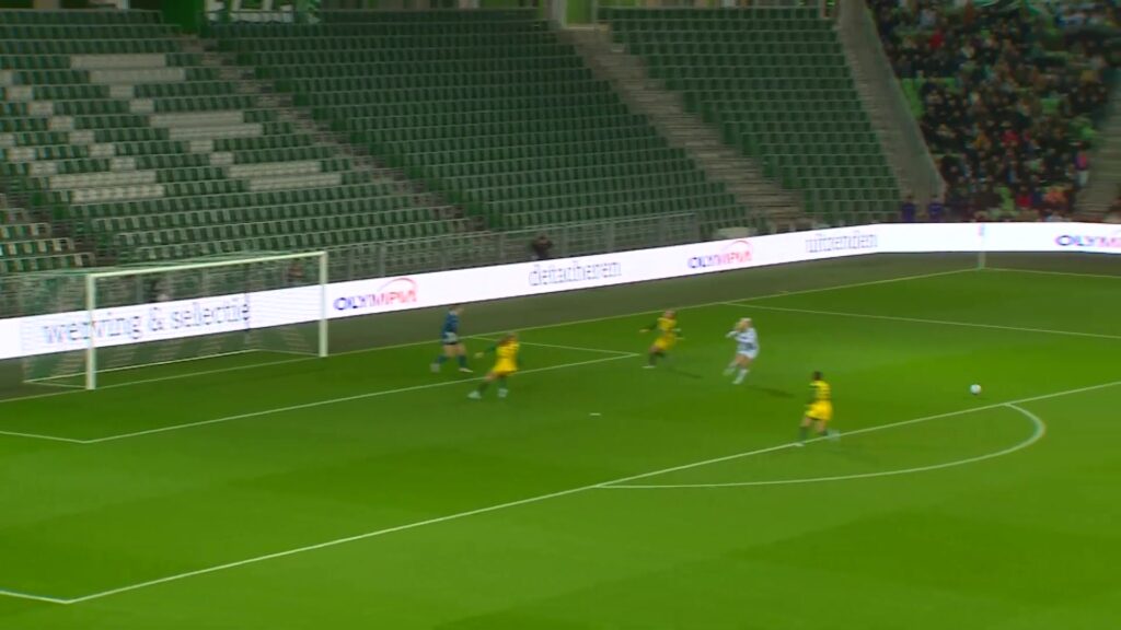 Archiefbeeld van Jong ADO Den Haag Vrouwen tijdens een eerdere wedstrijd in Euroborg