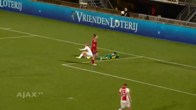 Archiefbeeld van een eerdere ontmoeting tussen ADO Den Haag Vrouwen en Ajax Vrouwen