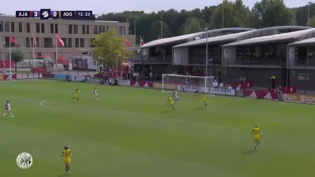 ADO Den Haag Vrouwen tijdens een eerdere uitwedstrijd bij Ajax; archiefbeeld.
